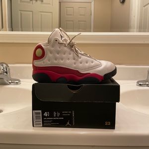Air Jordan XIII Retro Chicago GS Sz 4.5
